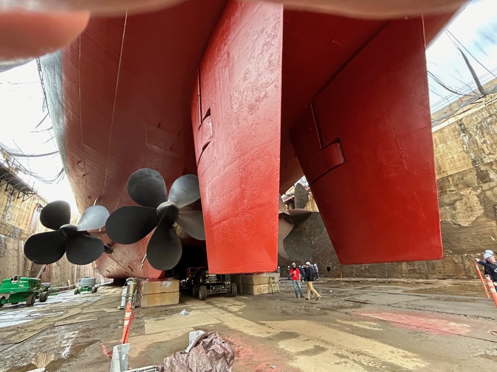 A visit to the USS New Jersey in drydock is an unnatural experience that involves descending 50 feet into a concrete canyon and standing below a 45,000-ton behemoth. PHOTO BY CHRIS MELE