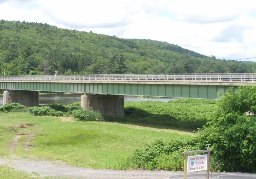 The Callicoon Bridge spans the Delaware River and links the Town of Callicoon, N.Y., with Damascus Township, Pa. PHOTO COURTESY OF WIKIMEDIA COMMONS 